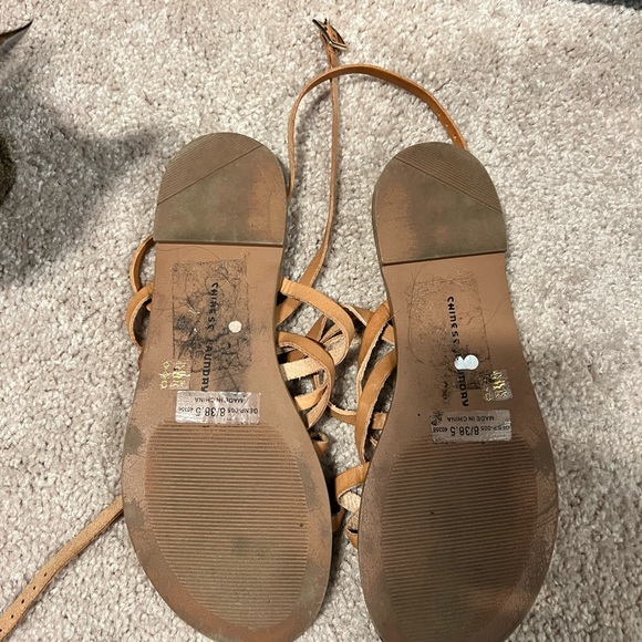 Chinese Laundry strappy tan sandals size 8 - Picture 2 of 2
